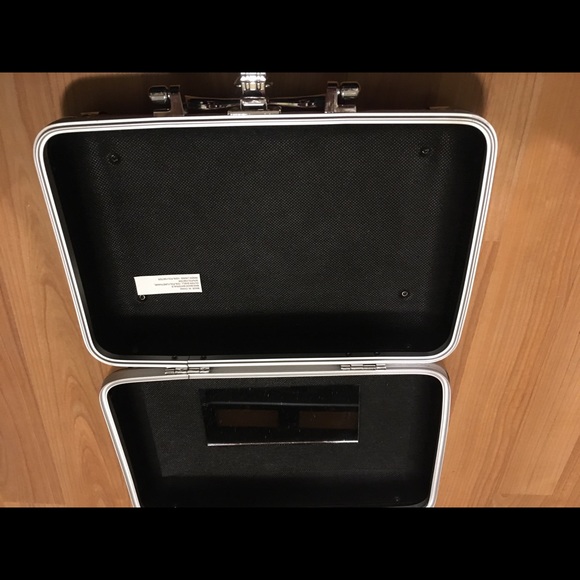 Makeup Set - Picture 10 of 11